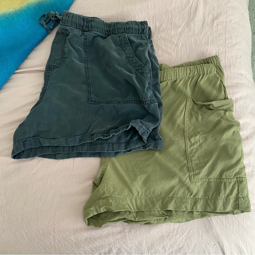 Lot of 2 Pull on Lightweight Shorts